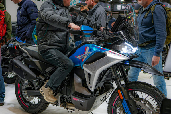 CFMOTO MOTORBEURS UTRECHT MENSEN OP MOTORS 21