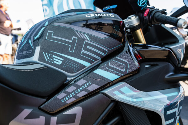 CFMOTODAYMETTET-165